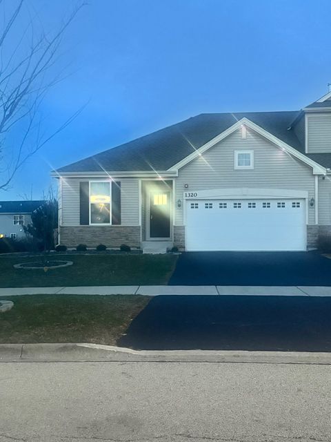 Tiny photo for 1320 Hawk Hollow Drive, Yorkville, IL 60560 (MLS # 12594243)