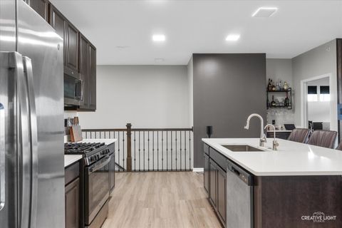 Tiny photo for 1320 Hawk Hollow Drive, Yorkville, IL 60560 (MLS # 12594243)