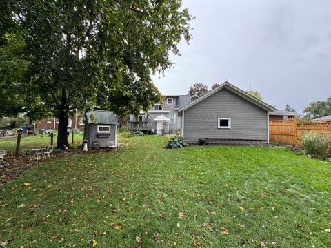 Tiny photo for 90 W Franklin Avenue, Crystal Lake, IL 60014 (MLS # 12490909)