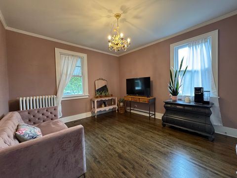 Tiny photo for 90 W Franklin Avenue, Crystal Lake, IL 60014 (MLS # 12490909)