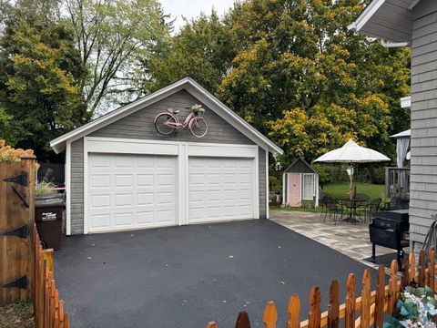 Tiny photo for 90 W Franklin Avenue, Crystal Lake, IL 60014 (MLS # 12490909)