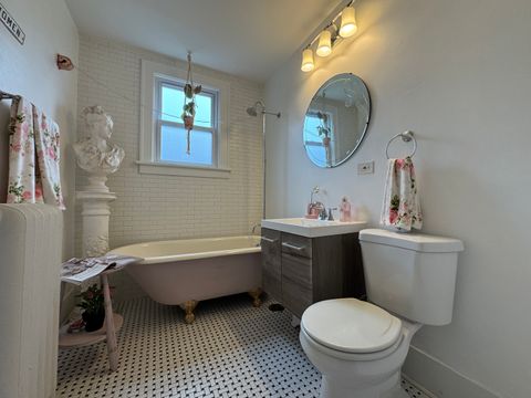 Tiny photo for 90 W Franklin Avenue, Crystal Lake, IL 60014 (MLS # 12490909)