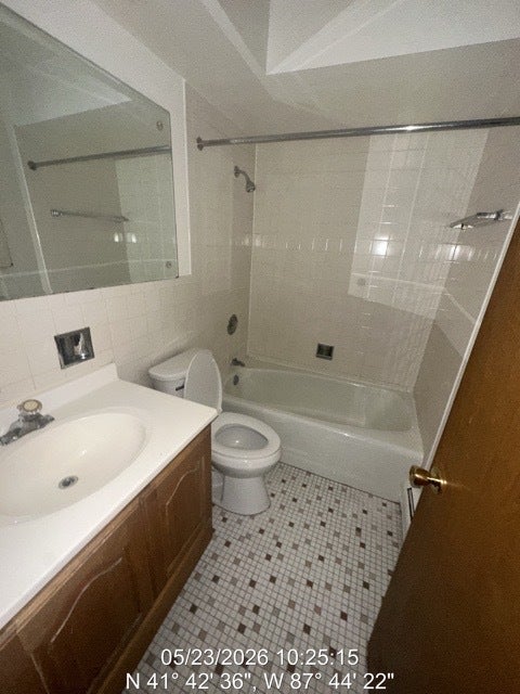 Tiny photo for 4752 W 101st Street #6C, Oak Lawn, IL 60453 (MLS # 12689422)