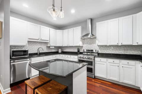 Tiny photo for 3151 N Honore Street #9, Chicago, IL 60657 (MLS # 12652309)