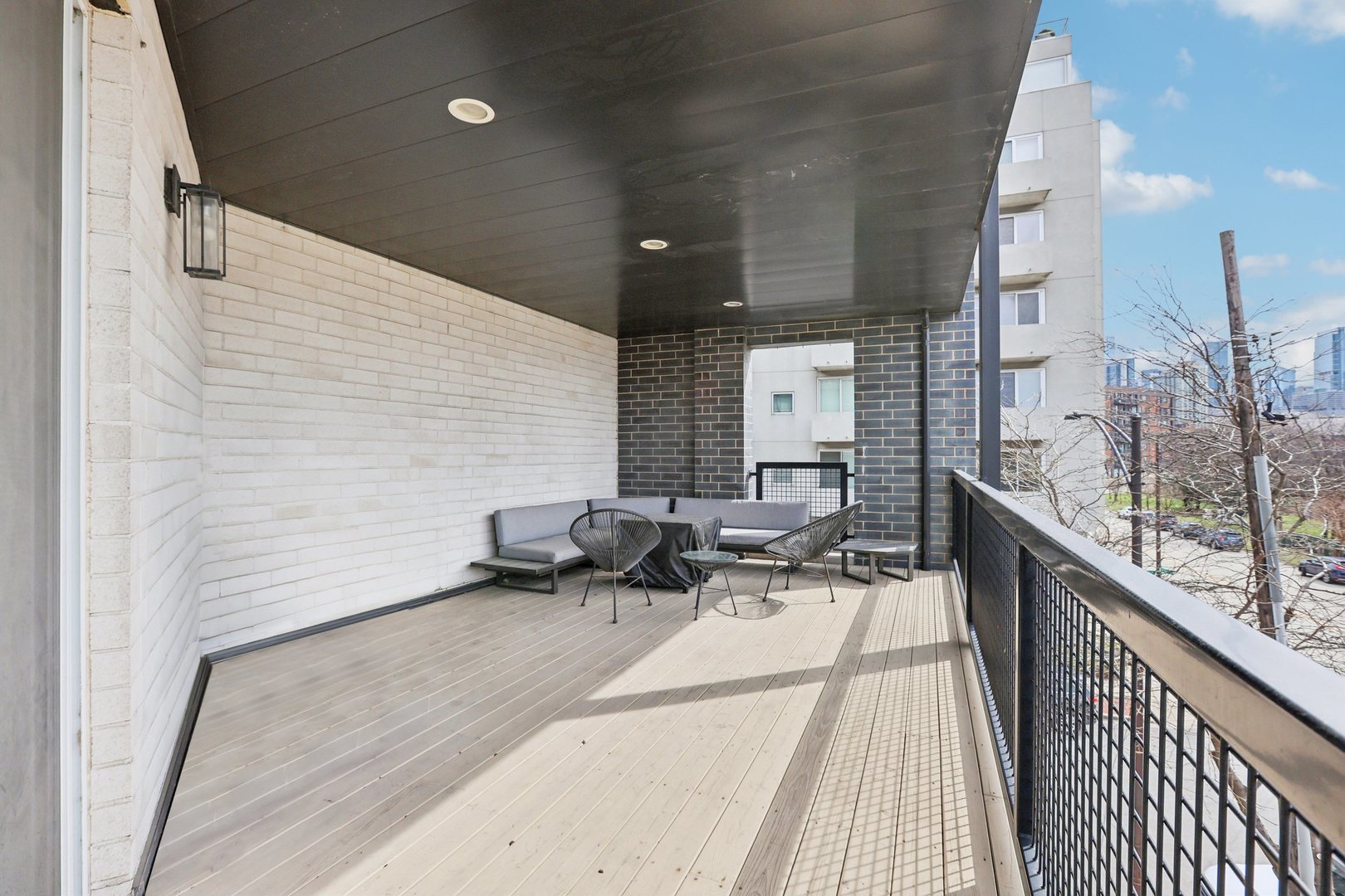 650 N Morgan Street 303