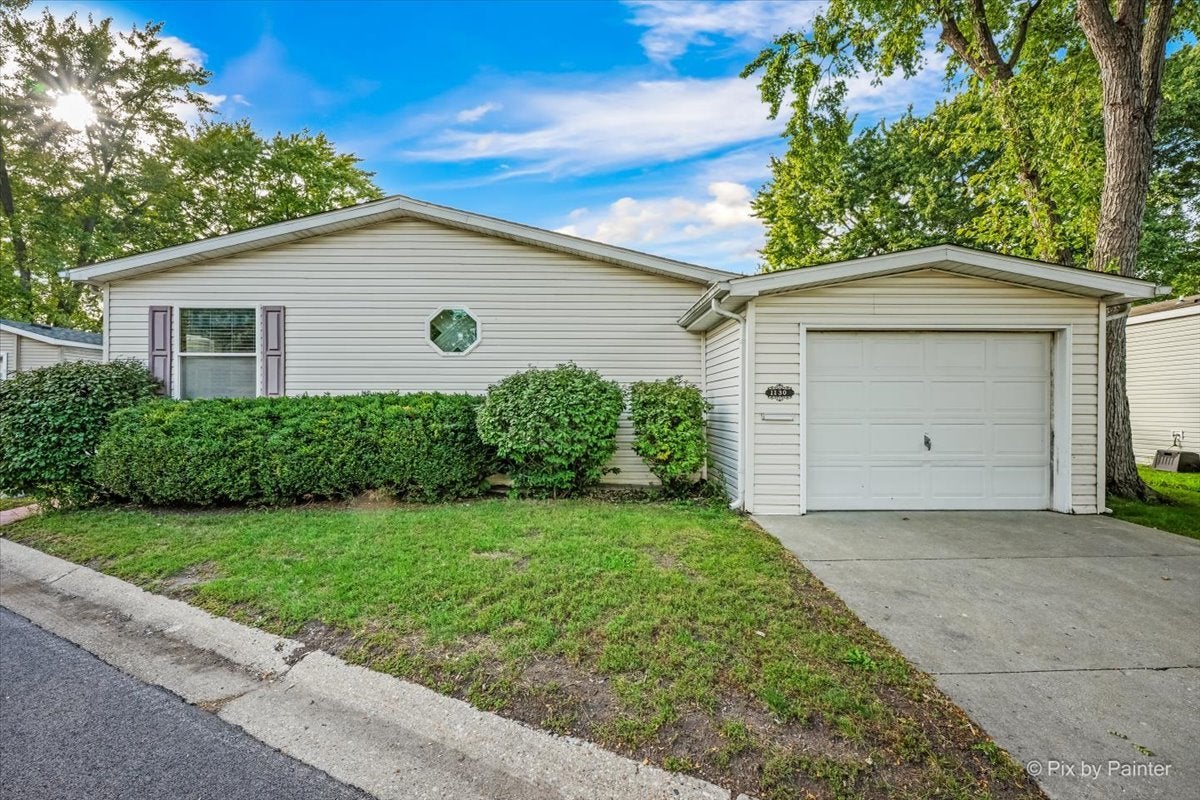 1130 Country Club Road
