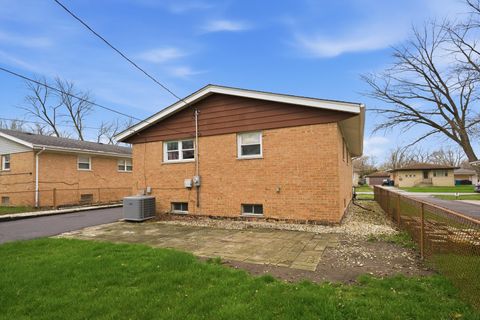 Tiny photo for Midlothian, IL 60445 (MLS # 12589923)