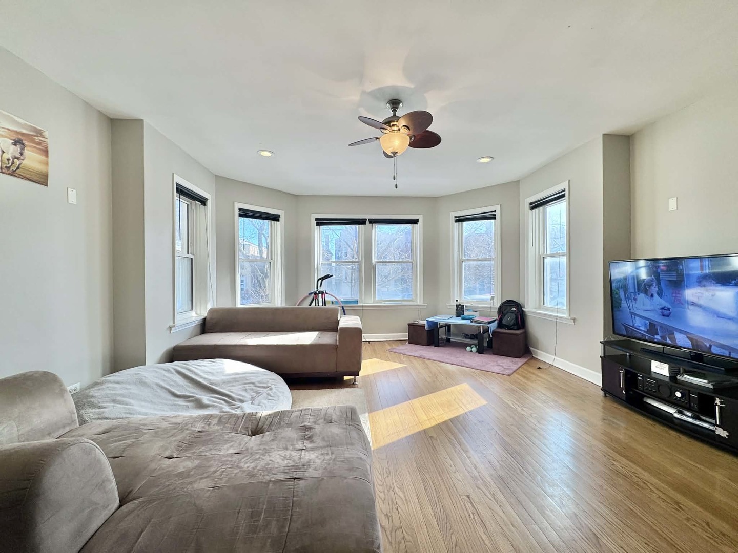 6052 N Claremont Avenue 1S