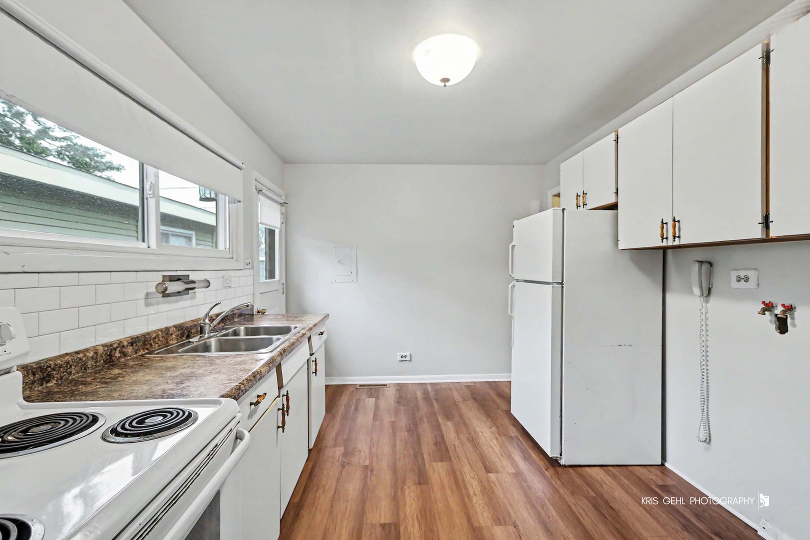 16 W Jeffery Avenue