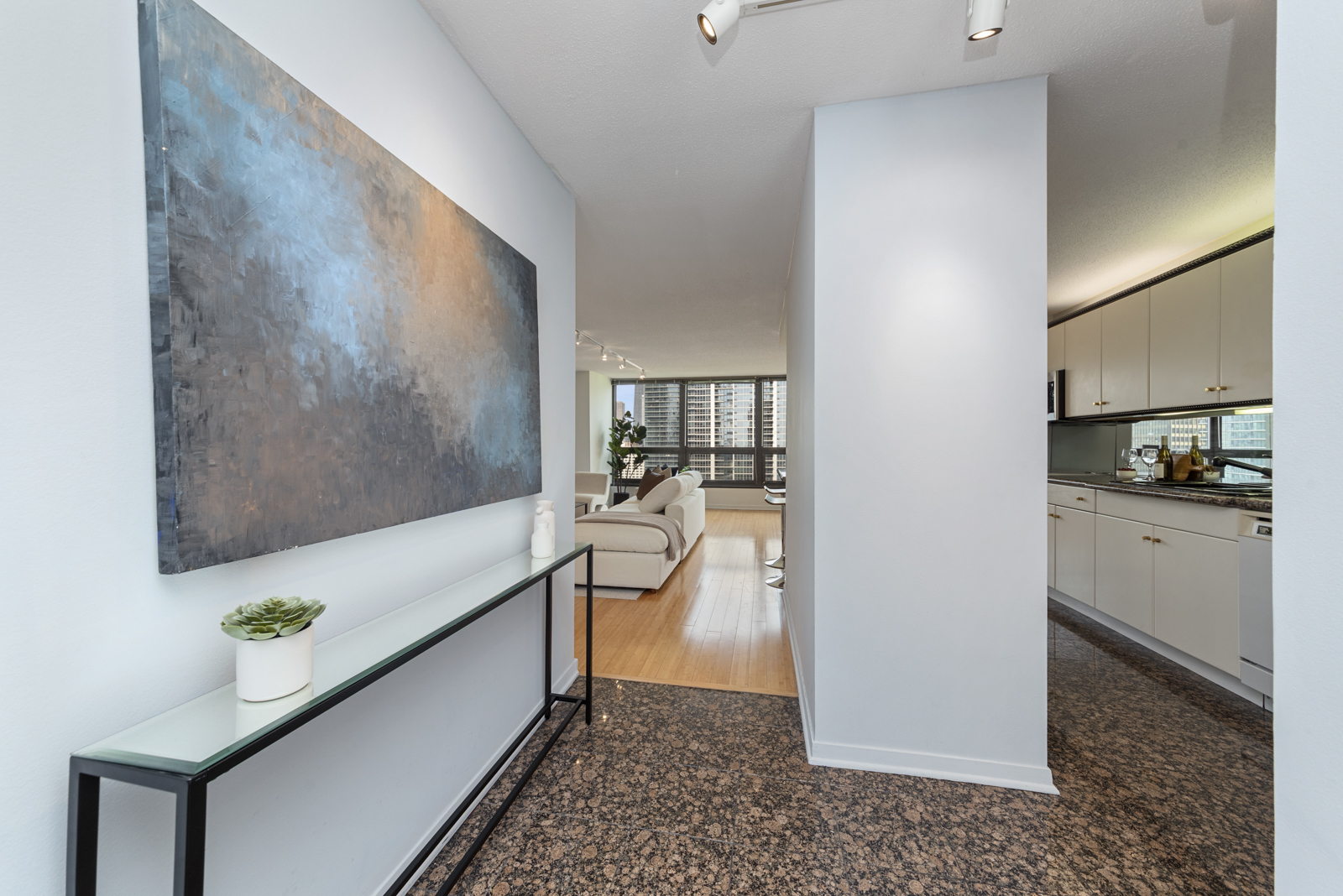 360 E Randolph Street 3305