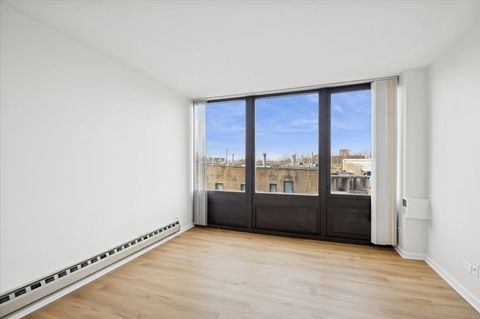 Tiny photo for 5320 N Sheridan Road #409, Chicago, IL 60640 (MLS # 12582106)