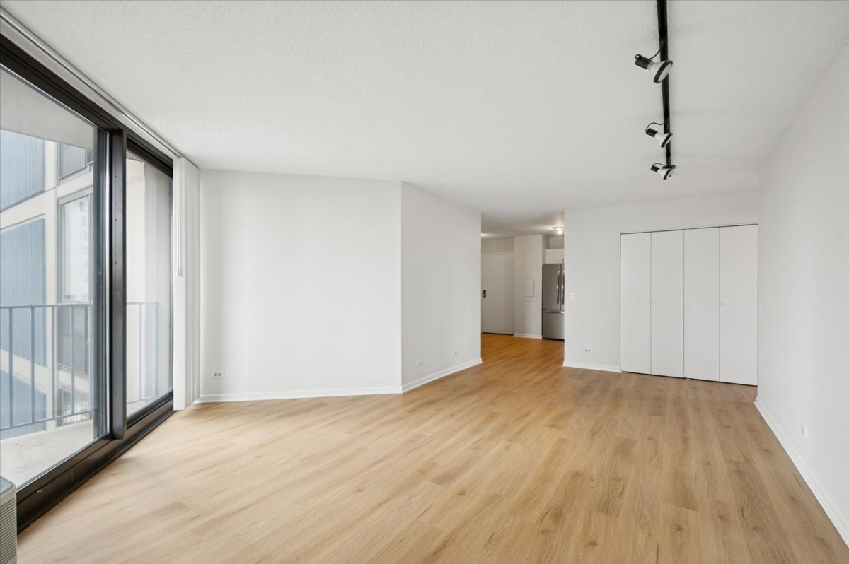 5320 N Sheridan Road 409