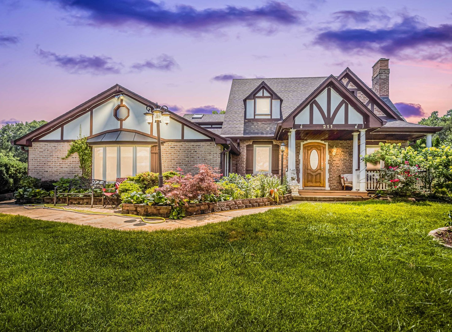 211 E Willow Road