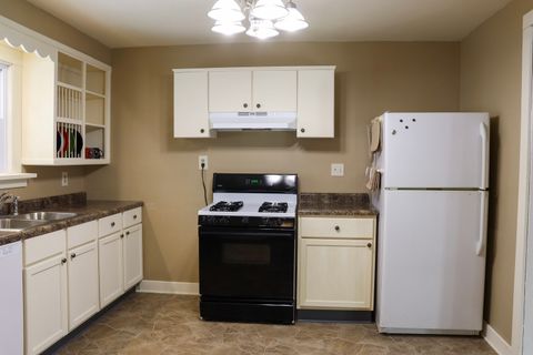 Tiny photo for 814 W Park Street, Morrison, IL 61270 (MLS # 12469284)