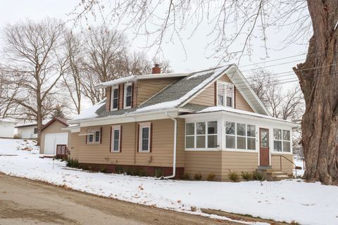 Tiny photo for 814 W Park Street, Morrison, IL 61270 (MLS # 12469284)