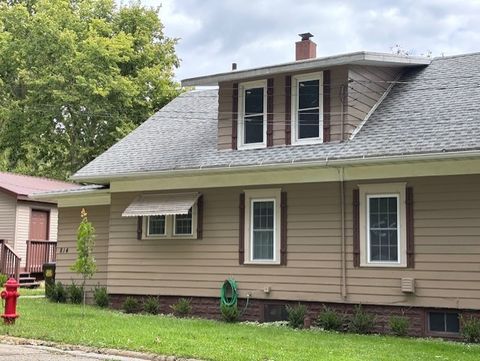 Tiny photo for 814 W Park Street, Morrison, IL 61270 (MLS # 12469284)