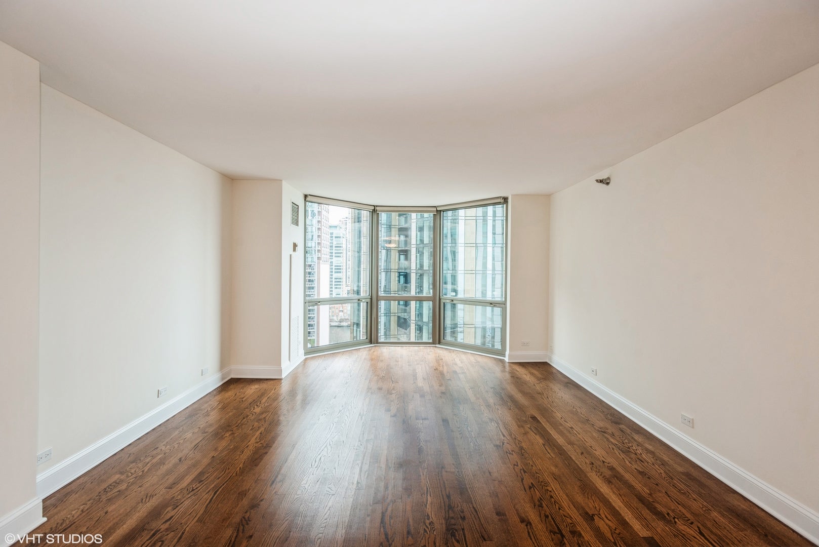 195 N Harbor Drive 1401