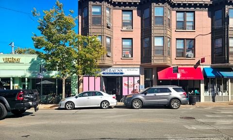 2505 N Lincoln Avenue Chicago IL 60614