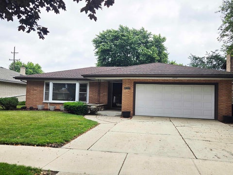 Photo of 9605 S Kolin Avenue, Oak Lawn, IL 60453 (MLS # 12697056)