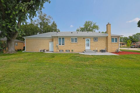 Tiny photo for 1703 Bonita Avenue, Mount Prospect, IL 60056 (MLS # 12614672)