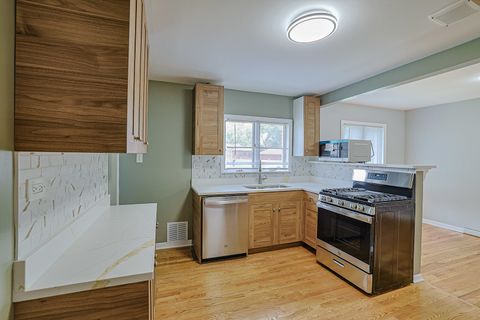 Tiny photo for 1703 Bonita Avenue, Mount Prospect, IL 60056 (MLS # 12614672)