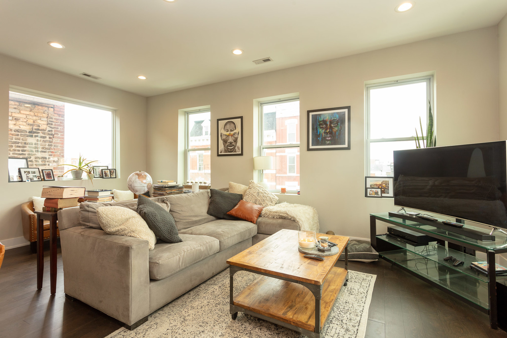 1906 S Loomis Street 3