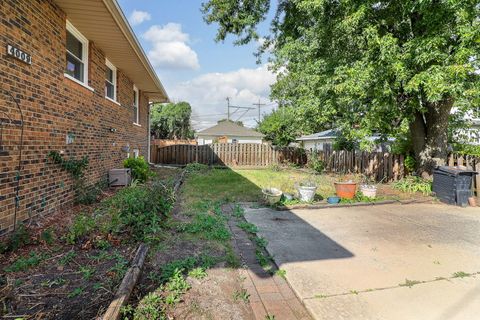 Tiny photo for 4009 Forest Avenue, Brookfield, IL 60513 (MLS # 12484756)