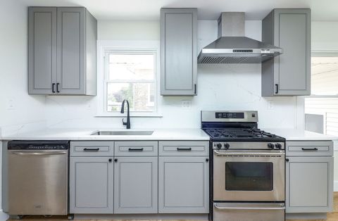 Tiny photo for 4009 Forest Avenue, Brookfield, IL 60513 (MLS # 12484756)