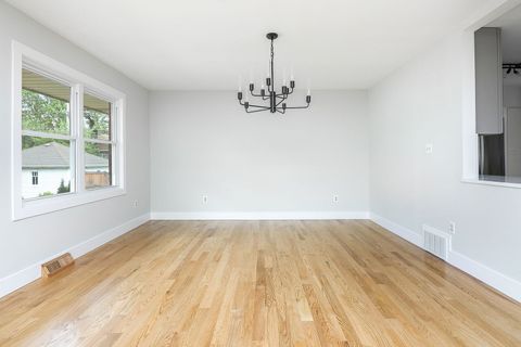 Tiny photo for 4009 Forest Avenue, Brookfield, IL 60513 (MLS # 12484756)