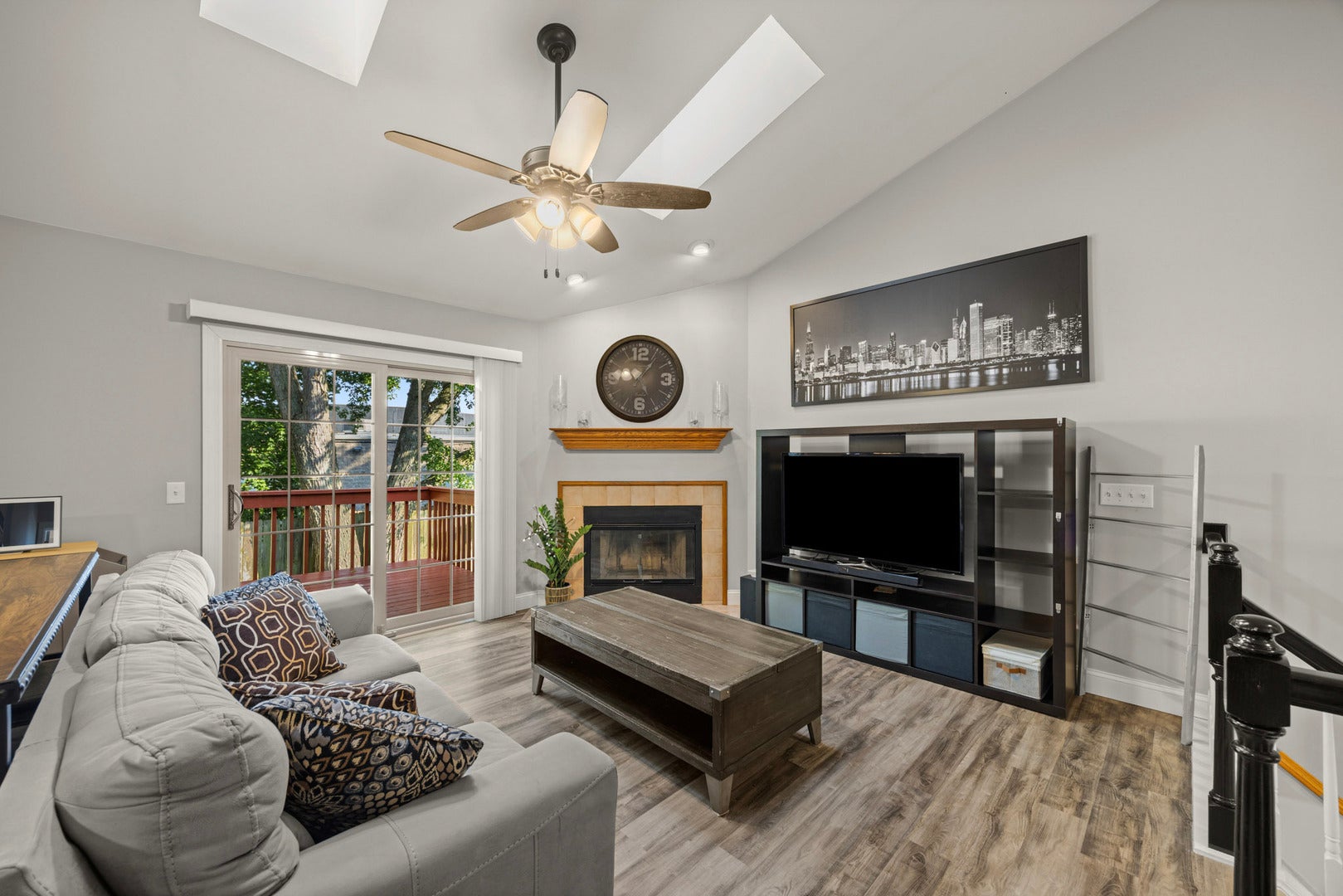 955 Ascot Drive