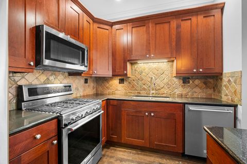 Tiny photo for 1355 W WASHINGTON Boulevard #4D, Chicago, IL 60607 (MLS # 12494902)