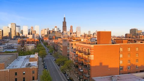 Tiny photo for 1355 W WASHINGTON Boulevard #4D, Chicago, IL 60607 (MLS # 12494902)