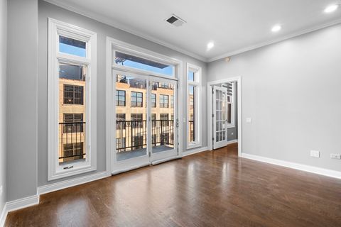 Tiny photo for 1355 W WASHINGTON Boulevard #4D, Chicago, IL 60607 (MLS # 12494902)