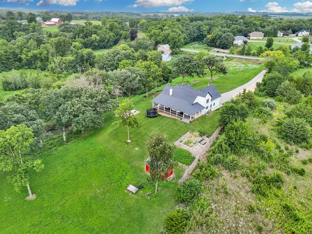 Photo for 4567 W Stephenson Street Road, Freeport, IL 61032 (MLS # 12440970)