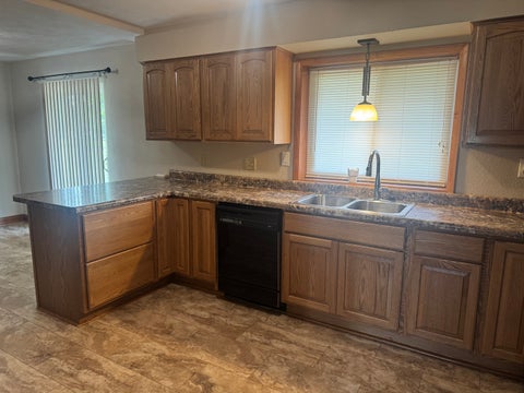 Tiny photo for 507 W Jefferson Avenue, Patoka, IL 62875 (MLS # 12717024)