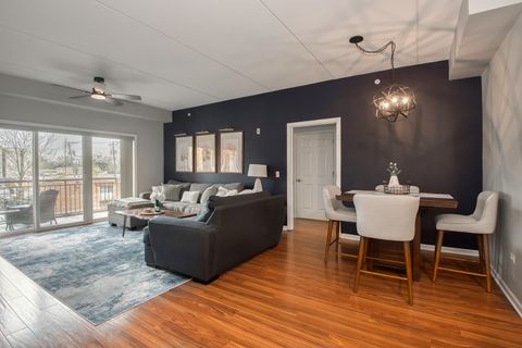 Tiny photo for 900 LEE Street #202, Des Plaines, IL 60016 (MLS # 12621603)