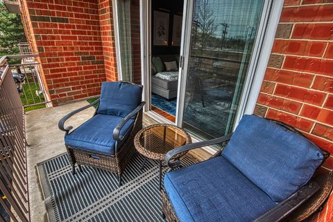 Tiny photo for 900 LEE Street #202, Des Plaines, IL 60016 (MLS # 12621603)