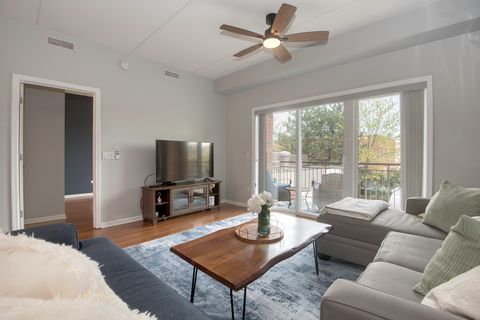 Tiny photo for 900 LEE Street #202, Des Plaines, IL 60016 (MLS # 12621603)