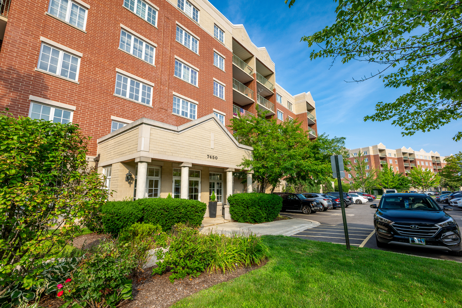 7450 Lincoln Avenue 307