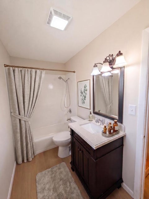 Tiny photo for 270 N Dover Lane, Des Plaines, IL 60018 (MLS # 12750904)