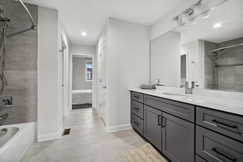 Tiny photo for 1251 Gateway Court, Northbrook, IL 60062 (MLS # 12543433)