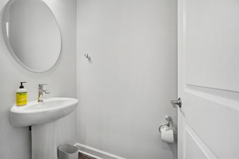 Tiny photo for 1251 Gateway Court, Northbrook, IL 60062 (MLS # 12543433)