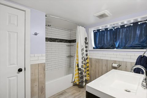 Tiny photo for 1297 Holly Court, Antioch, IL 60002 (MLS # 12544731)