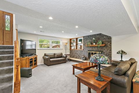 Tiny photo for 101 S Cedarcrest Drive, Schaumburg, IL 60193 (MLS # 12687994)