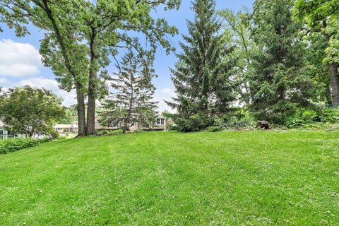 Tiny photo for 101 S Cedarcrest Drive, Schaumburg, IL 60193 (MLS # 12687994)