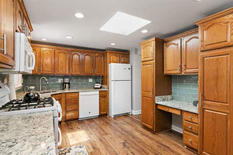 Tiny photo for 101 S Cedarcrest Drive, Schaumburg, IL 60193 (MLS # 12687994)