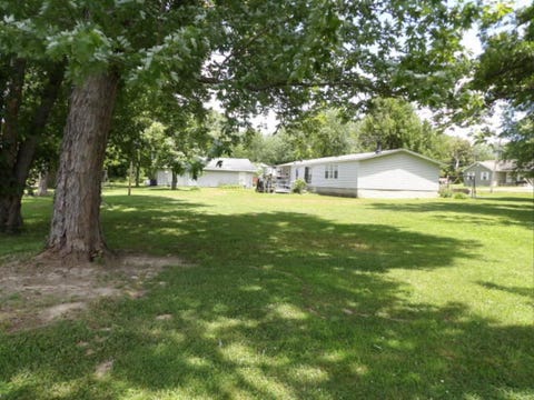 Tiny photo for 1117 Cannon Lane, Harrisburg, IL 62946 (MLS # 100539027)