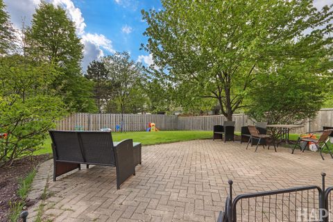 Tiny photo for 2050 Colchester Avenue, Hoffman Estates, IL 60192 (MLS # 12650462)