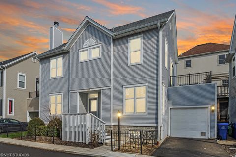 2847 N Wolcott Avenue Chicago IL 60657