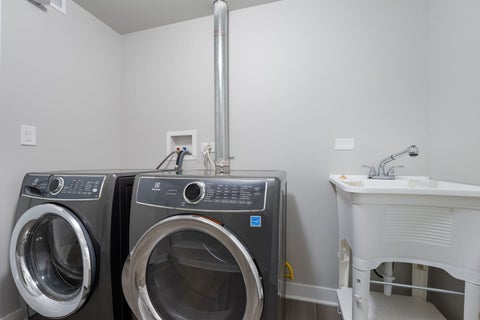Tiny photo for 1810 S Racine Avenue #1, Chicago, IL 60608 (MLS # 12785057)